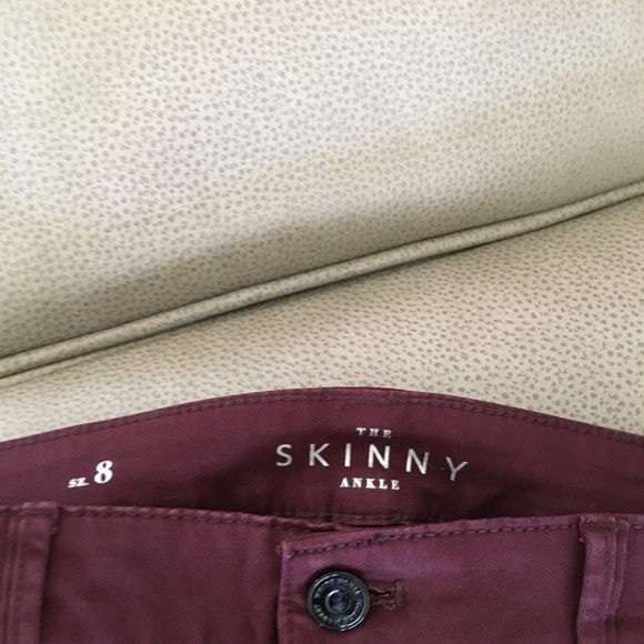 WHBM Skinny Ankle Jean. Sz 8, Berry. - Picture 3 of 5